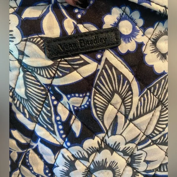 Vera Bradley Glenna Shoulder Bag / Tote Lotus Retired Pattern EUC - Picture 7 of 10